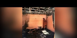 O familie cu două fetițe, au rămas fără casă