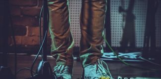 Obligații fiscale nedeclarate de peste 1,6 milioane lei la un solist de muzică de petrecere