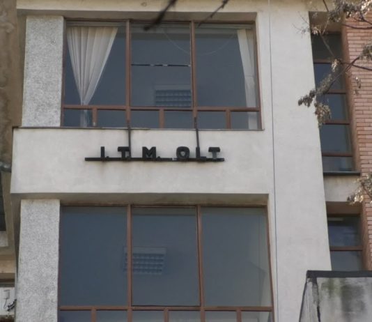 4 PERSOANE IDENTIFICATE LA MUNCĂ FĂRĂ FORME LEGALE