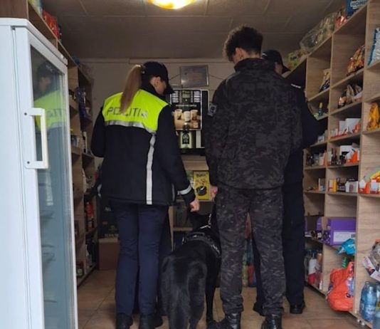 ZECI DE AMENZI PENTRU COMERCIALIZAREA DE TUTUN CĂTRE MINORI