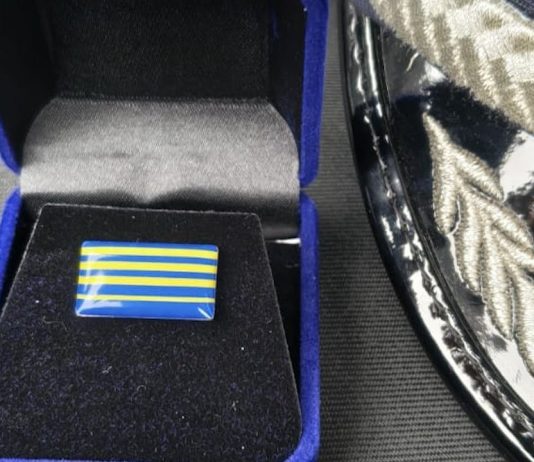 DISTINCȚIE ACORDATĂ PENTRU PROFESIONALISM UNUI POLIȚIST DIN OLT