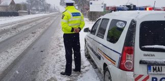 CIRCULAȚI CU GRIJĂ! DRUMURILE DE IARNĂ CER ATENȚIE SPORITĂ
