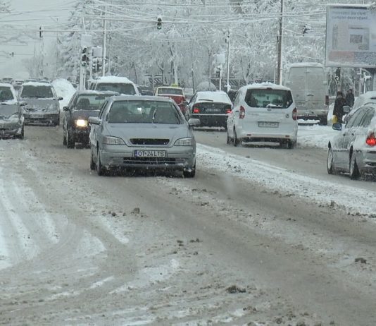 CONDUCEȚI ÎN SIGURANȚĂ PE TIMP DE IARNĂ!