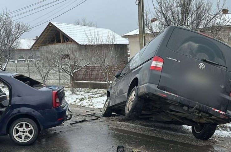 EVENIMENT RUTIER SOLDAT CU UN DECES ȘI 4 RĂNIȚI
