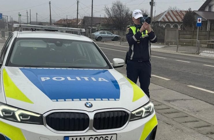 ZECI DE VEHICULE VERIFICATE DE POLIȚIȘTI ȘI REPREZENTANȚII RAR