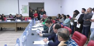 Mandatul sau locul de muncă la stat? Opt consilieri locali din Slatina, vizați de noile reguli privind incompatibilitățile