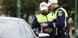 Peste 300 amenzi aplicate de polițiști în weekend