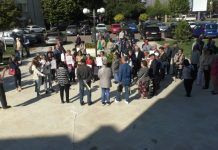 PROTESTUL PENSIONARILOR LA PREFECTURA OLT