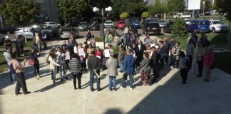 PROTESTUL PENSIONARILOR LA PREFECTURA OLT