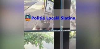 Stație de autobuz vandalizată în Slatina. Tatăl unei adolescente a curățat zona.